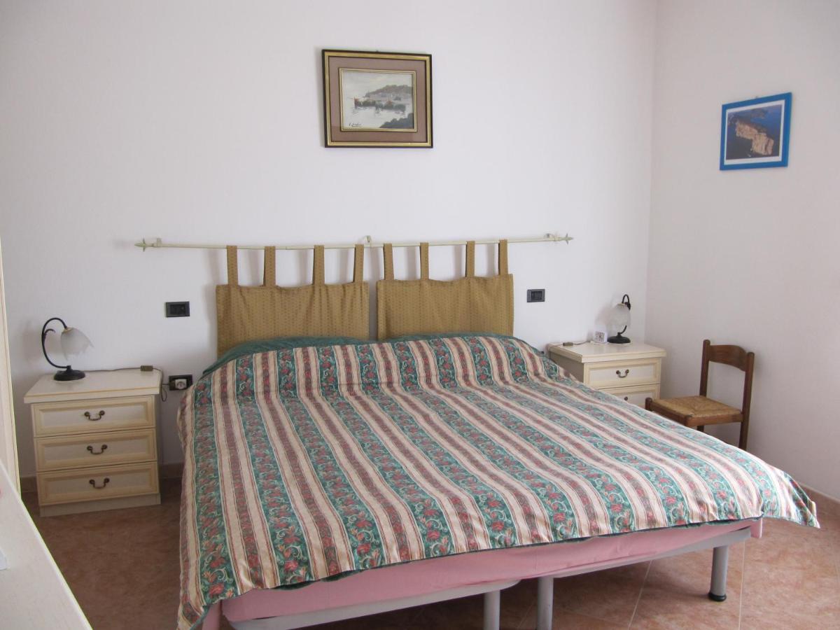 Bed and Breakfast Il Portico Uras Exteriér fotografie
