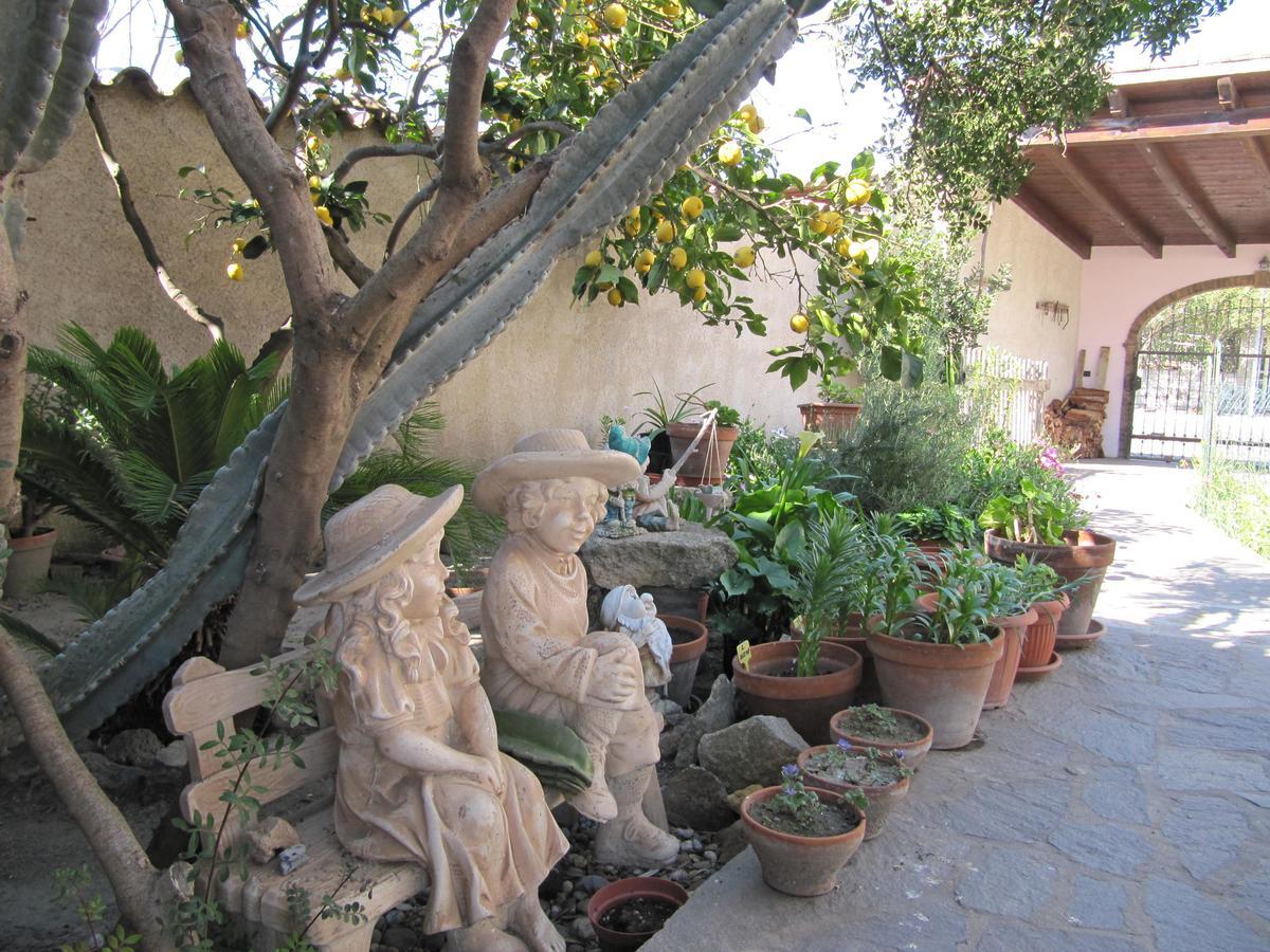 Bed and Breakfast Il Portico Uras Exteriér fotografie